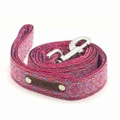 Chic Collar for Stylish Pooches - Finnigan's Play Pen