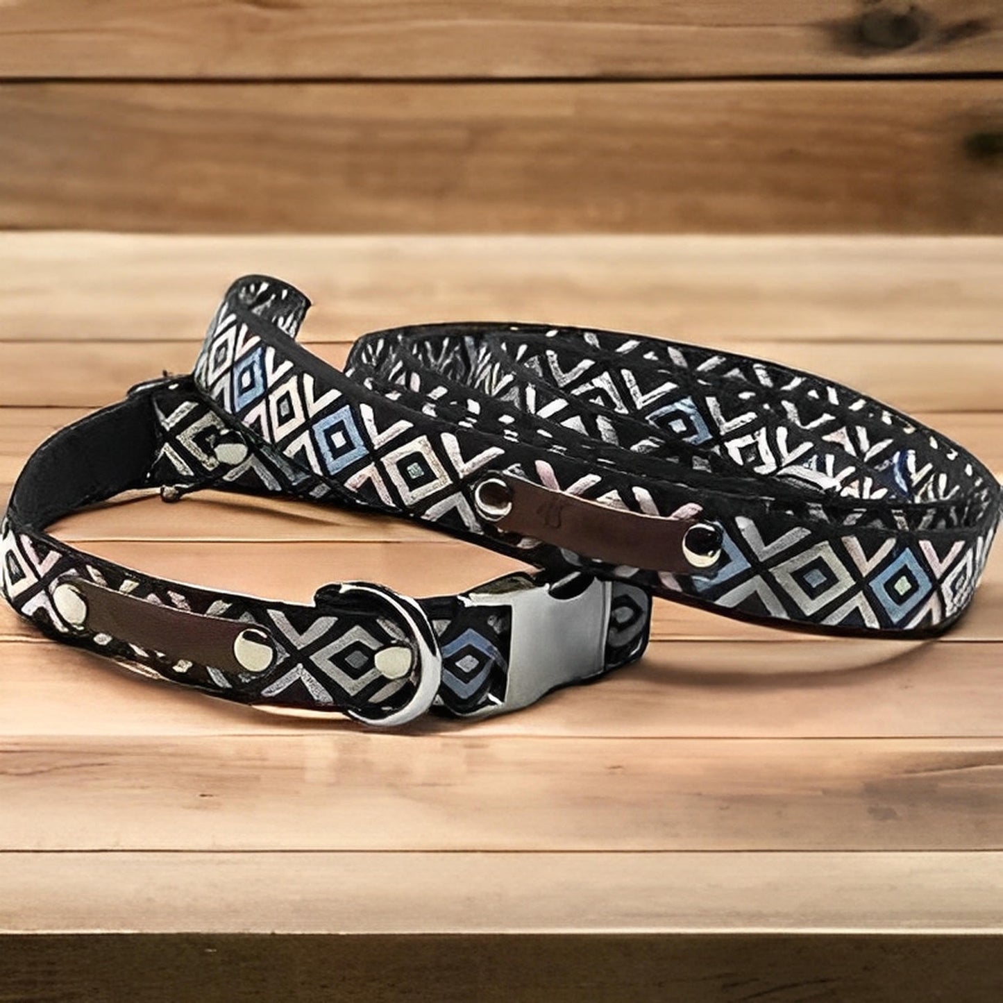 Finnigan's Wanderlust Whisker - Wearer Dog Collar š¾ - Finnigan's Play Pen