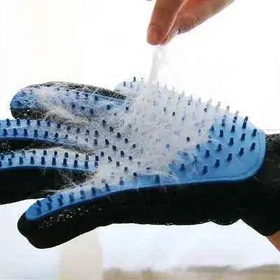 Pet Whisperer Grooming Glove - Finnigan's Play Pen