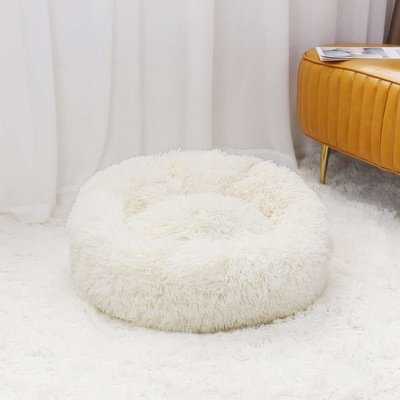 Regal Retreat Pet Bed - Plush Comfort for your Furry Friend